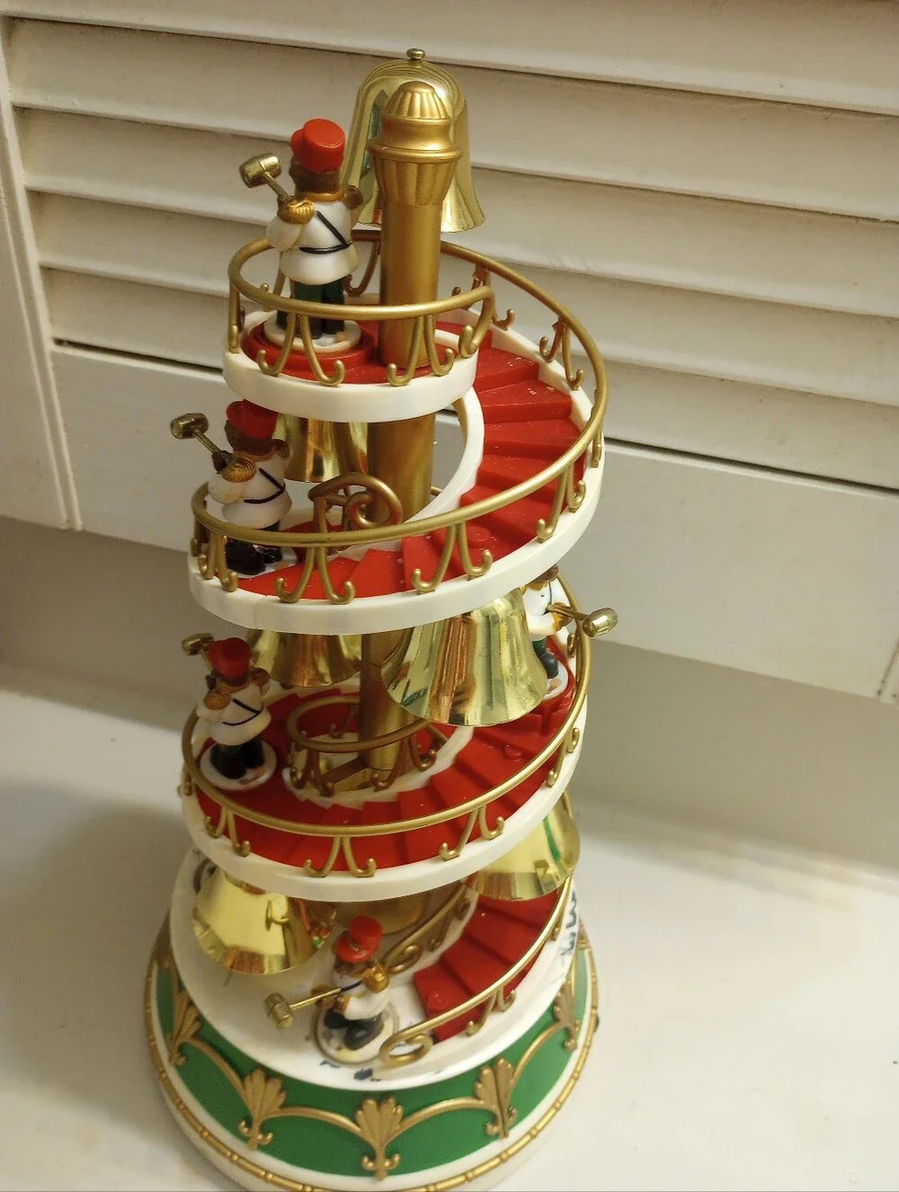 Avon 2003 Spiral Staircase With Bears/Bells - Display Piece Only Does Not Chime